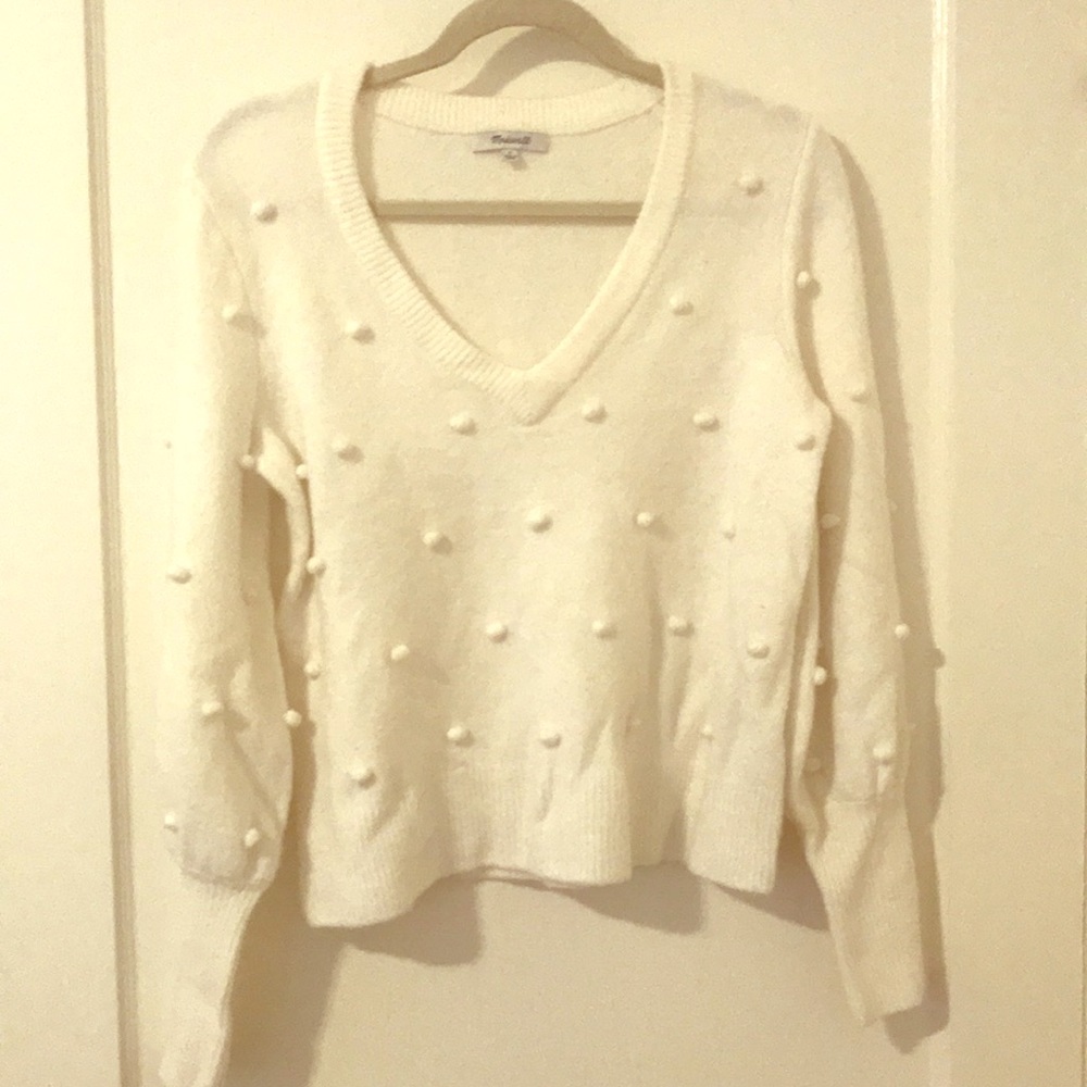 White Pom-Pom sweater
